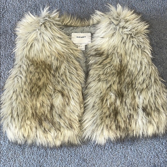 Old Navy Faux Fur Vest - Picture 1 of 8